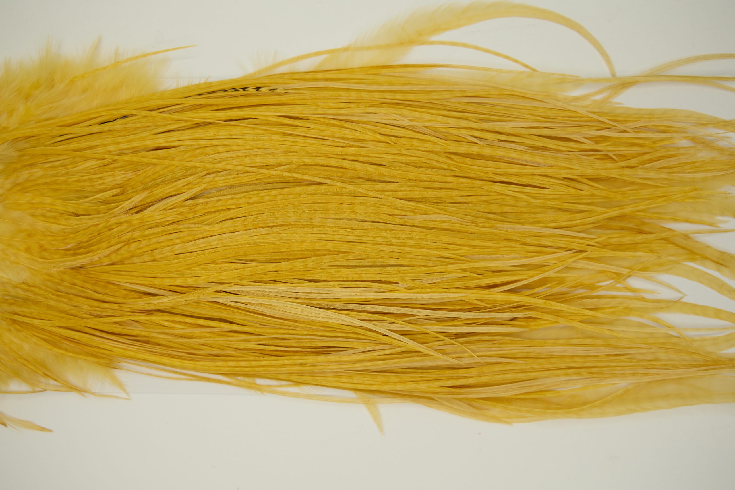 11241 Whiting Dry Fly Hackle Pro Grade Rooster Saddle Golden Straw Ties Size 14-18