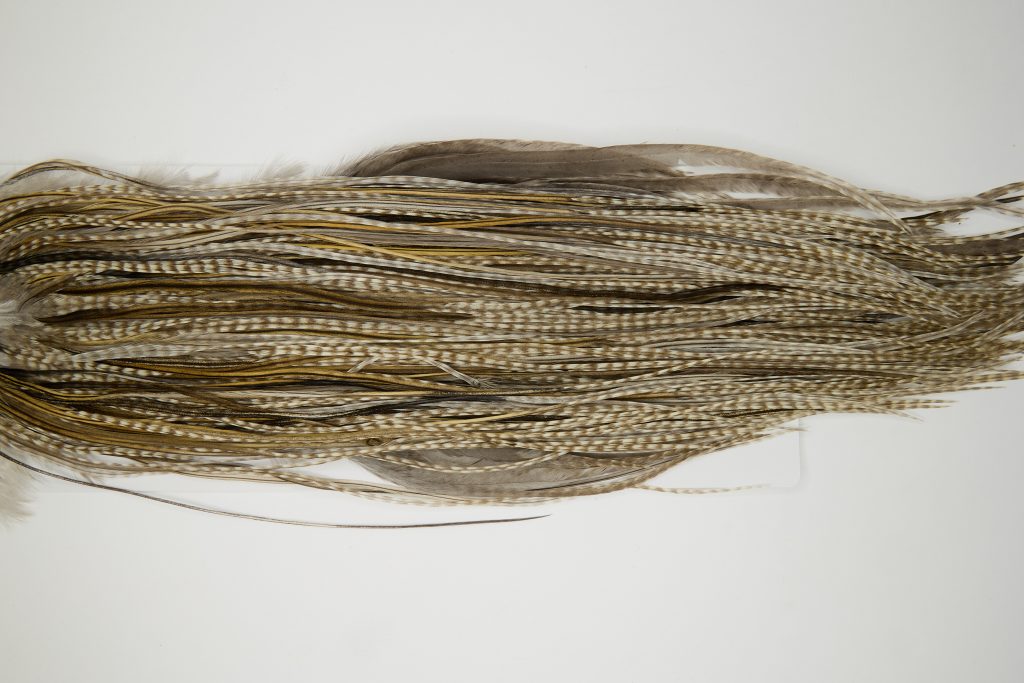 11947 Hebert Dry Fly Hackle Gold Grade Rooster Saddle Dun Grizzly Ties Size 12-14