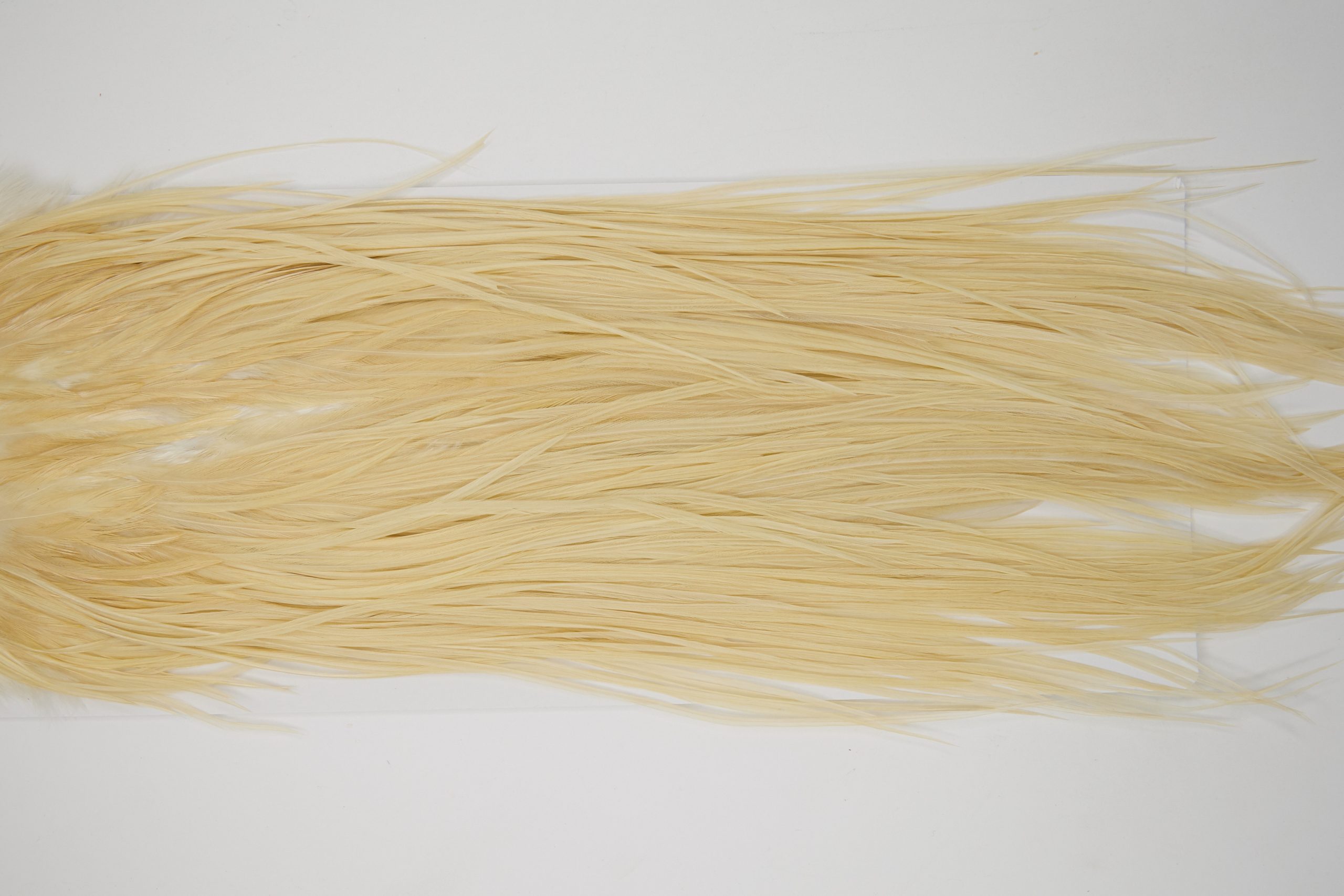 12101 Hebert Dry Fly Hackle Pro Grade Rooster Saddle Light Ginger Ties Size 12-16