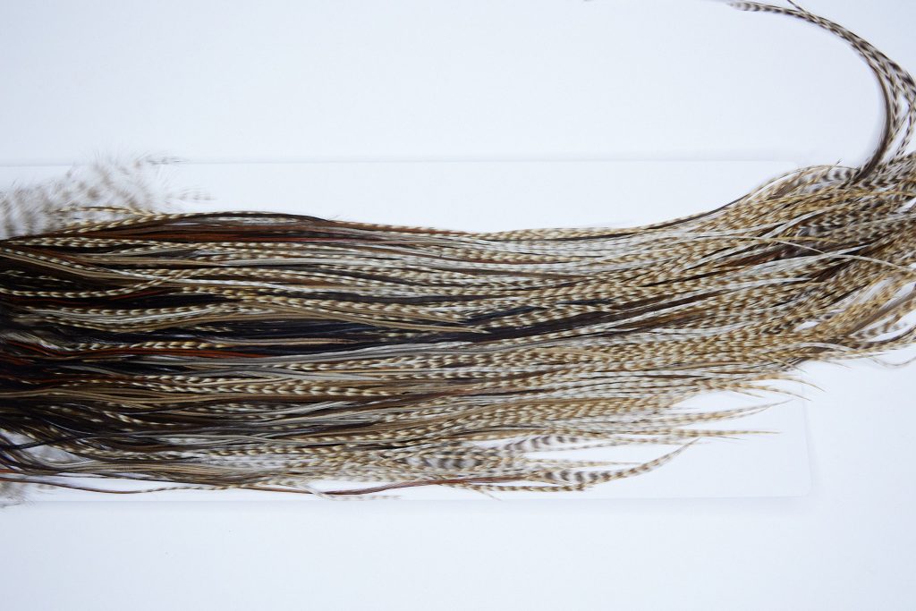 12317 Hebert Dry Fly Hackle Bronze Grade Rooster Saddle Dun Grizzly Ties Size 14-16